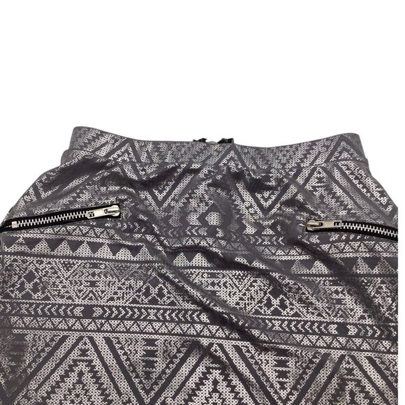 Scream & Shout Girls Aztec Pattern Skirt L Gray With Zipper & Pockets - Picture 7 of 12